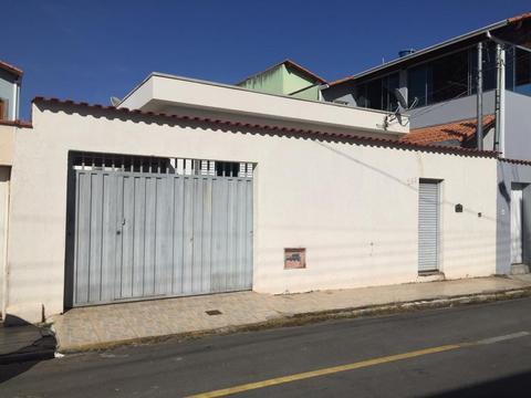 Casa à venda em Itajubá, Avenida, com 3 quartos, com 90 m²