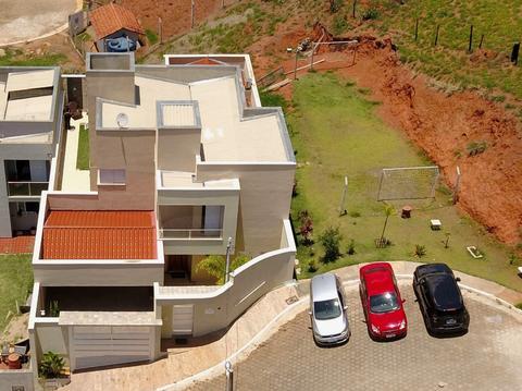 Casa à venda em Itajubá, Pinheirinho, com 4 quartos, com 200 m²